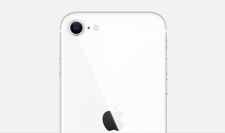 La couleur blanche de l'iPhone SE est la meilleure si vous voulez une toile vierge.