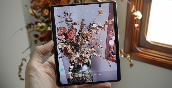 Samsung Galaxy Z Fold 2