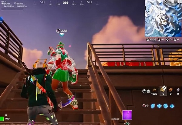 Utiliser un Déguisement de Neigionnaire Furtif près du Krampus et de sa Cachette a Cadeaux dans Fortnite